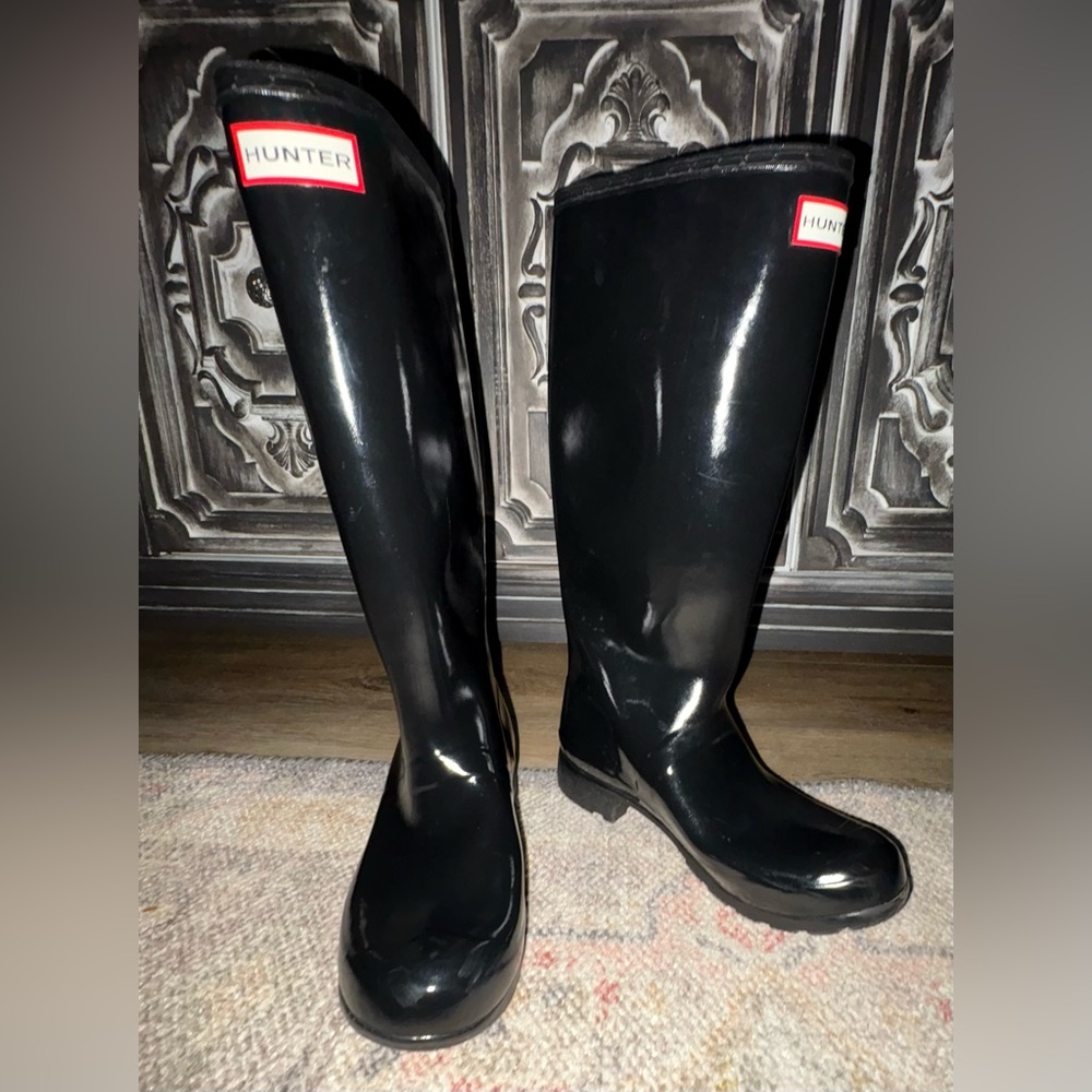 Tall Glossy Hunter Rain Boots size 7 ENC